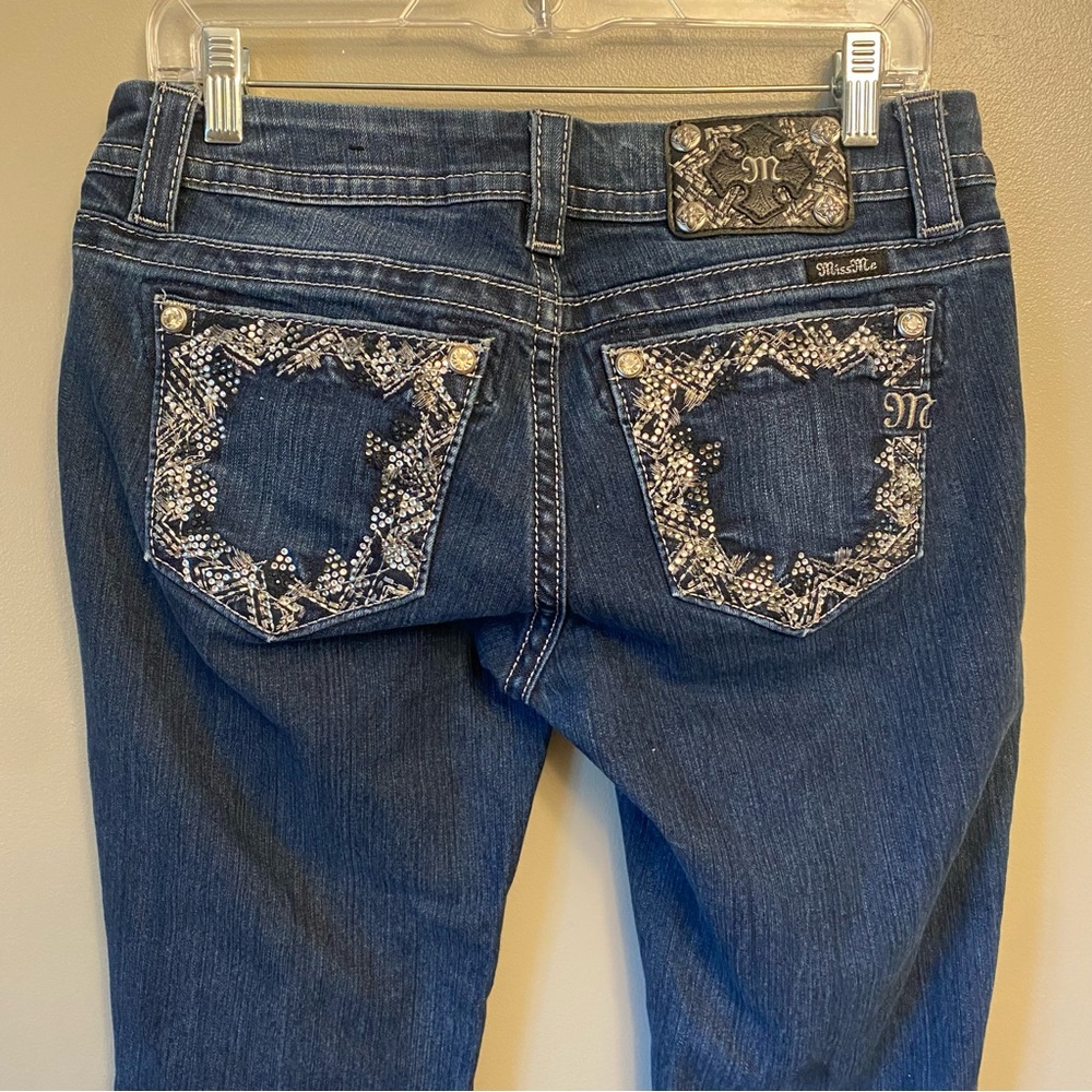 Miss Me mid rise easy boot jeans size 28 Style number JE8221